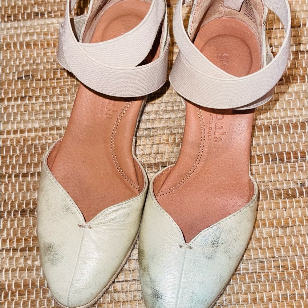 Gentle Souls Cream Women's Flats